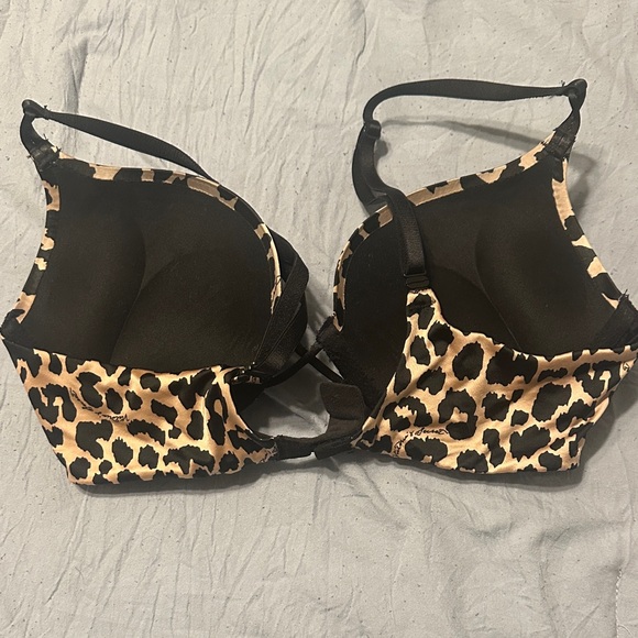 Victoria Secret Leopard Print Women's Bra - Picture 4 of 4